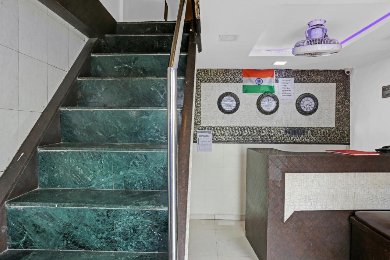 Oyo 84398 Maroshi Residency ムンバイ エクステリア 写真